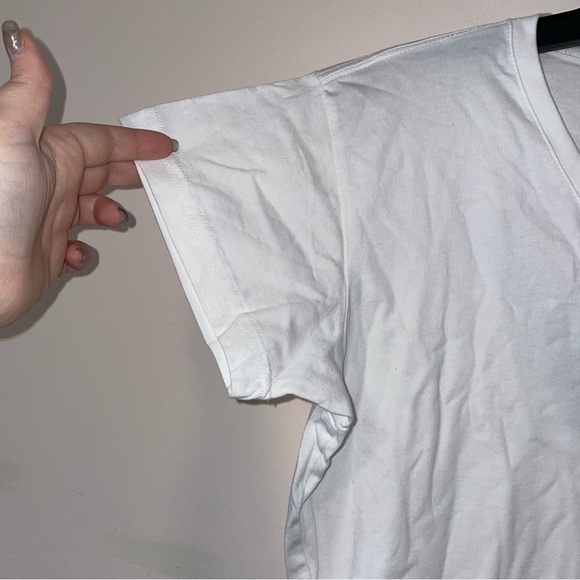 Cuffy’s Cape Cod Dog Driving Truck White V-Neck Tee Size XL - Picture 3 of 6